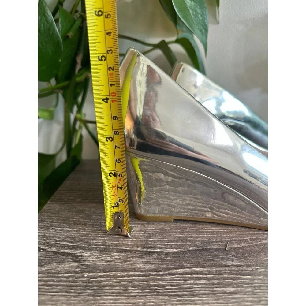 Forever size 8 silver gold heels